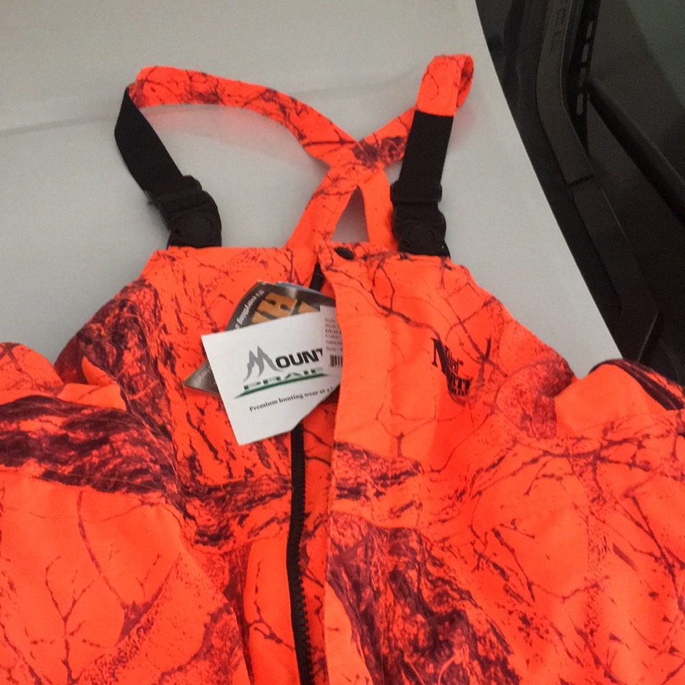 Mount’n Prairie men’s blaze orange bib overalls